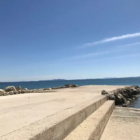 Dom wakacyjny Dalmacija 2 *